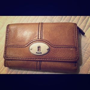 NWT Fossil Leather Wallet